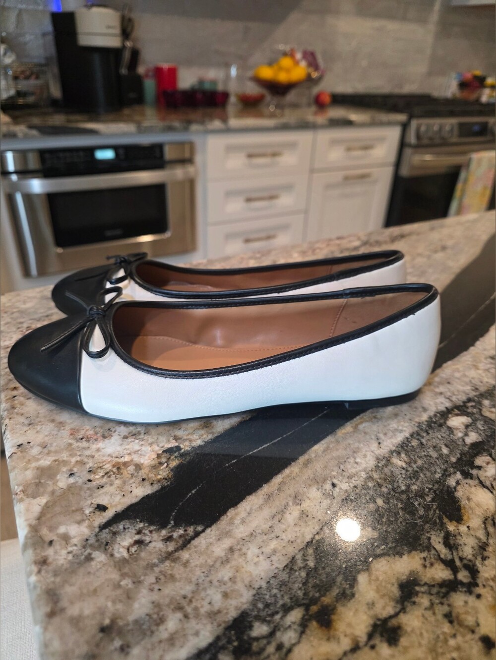 NEW J Crew Black White Captoe Ballet Flats Size 9 Two Tone Cap Toe Slipon 9 - Picture 3 of 9